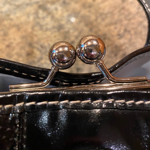 EUC Coach Black kisslock shoulder bag - Picture 8 of 11